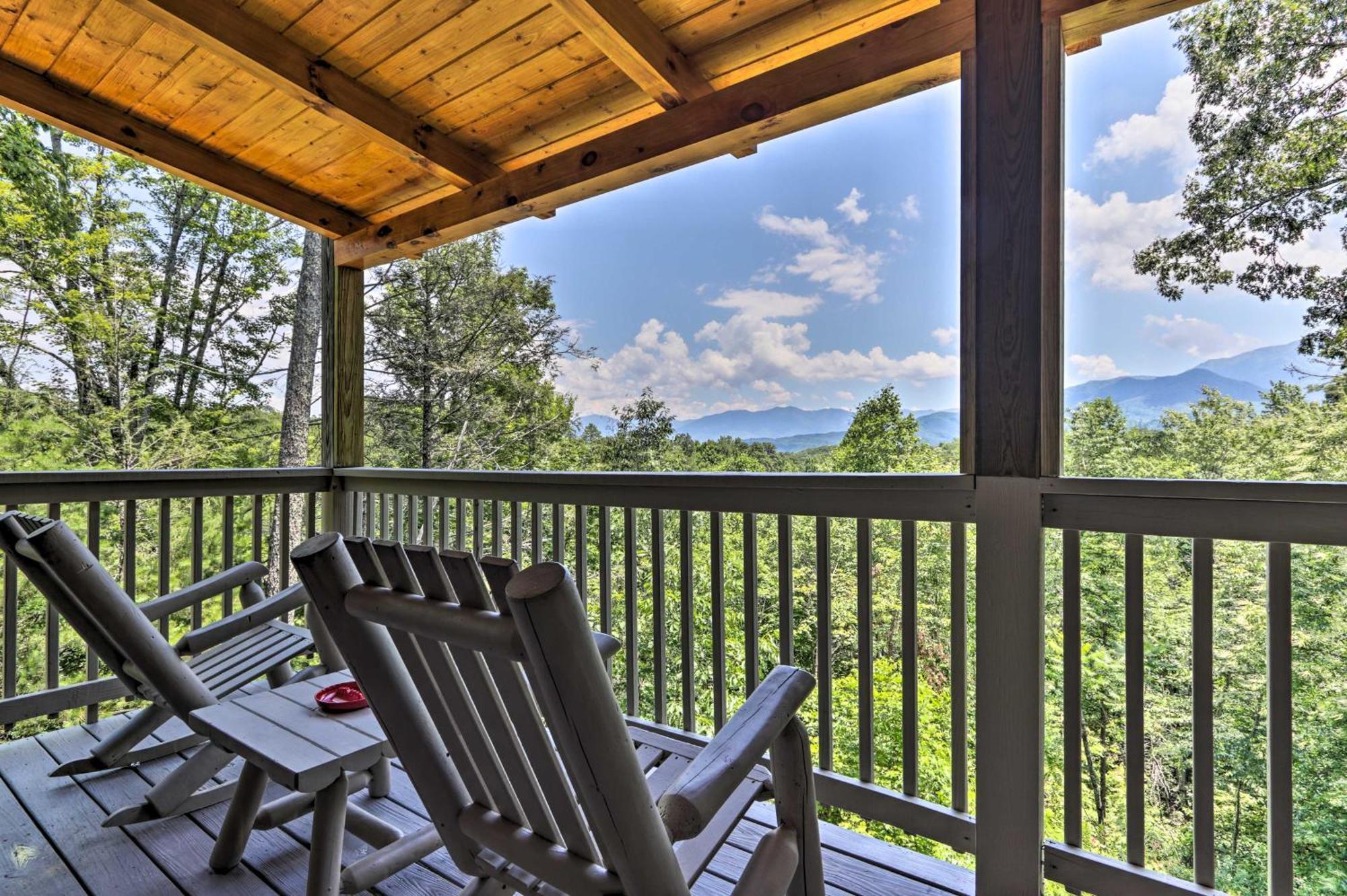 Gatlinburg Cabin With Pool Table And Hot Tub! Buitenkant foto